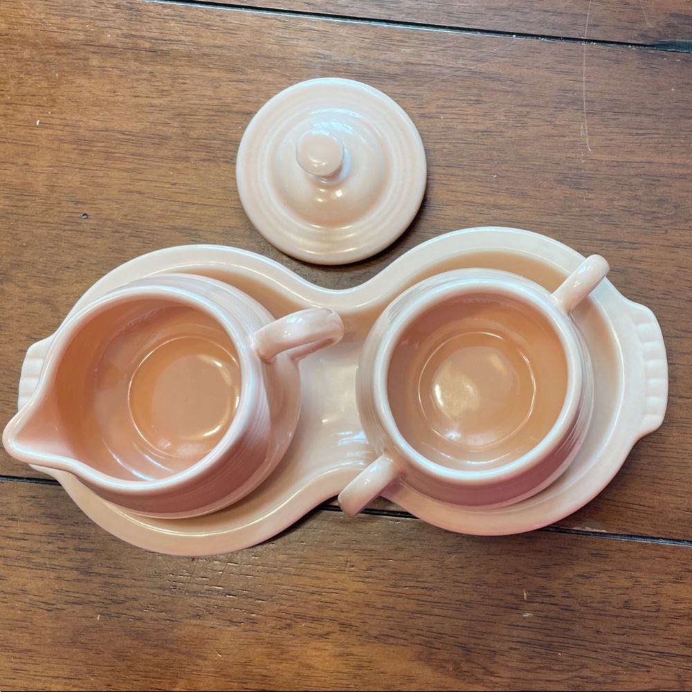 Apricot Fiesta cream and sugar set. W/figure 8 Tray.  As seen in Gilmore Girls - Picture 6 of 9